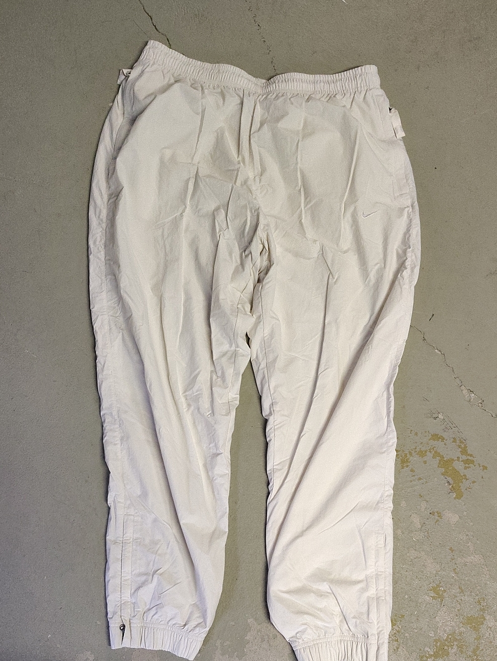 Nike Men's White Elastic Waist Jogger Pants
